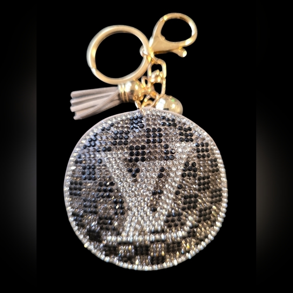 Elegant Checkered Grey and Black Bag Charm Keychain